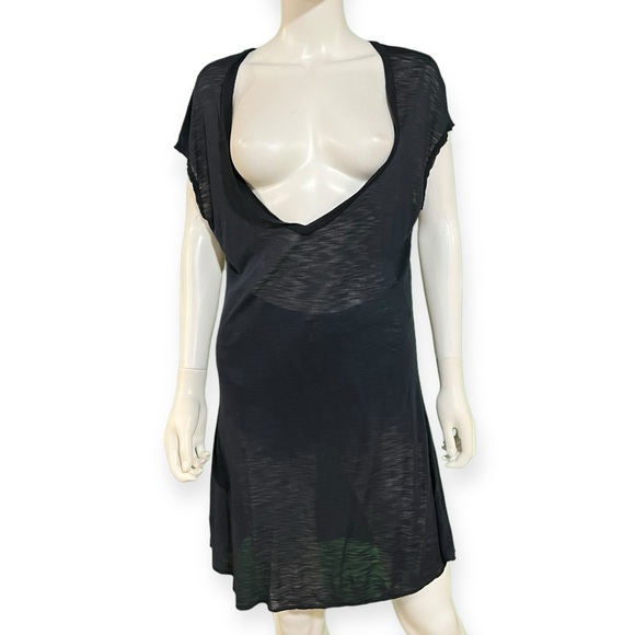 Blue Life Deep V-Neck Navy Blue T-shirt in Small - Picture 5 of 11